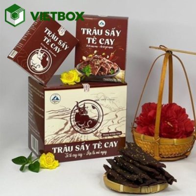 Quy trình in hộp đựng đặc sản từ tiếp nhận yêu cầu, thiết kế, duyệt mẫu đến in, bế, gấp, dán và kiểm tra thành phẩm
