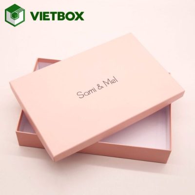 Dịch vụ in hộp giấy thời trang theo mẫu riêng với đa dạng chất liệu, kích thước, kiểu hộp và kỹ thuật gia công phù hợp từng sản phẩm