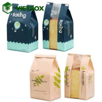 Giá in túi giấy đựng bánh kẹo, thực phẩm phụ thuộc vào kích thước, chất liệu, số lượng, kiểu quai và yêu cầu gia công