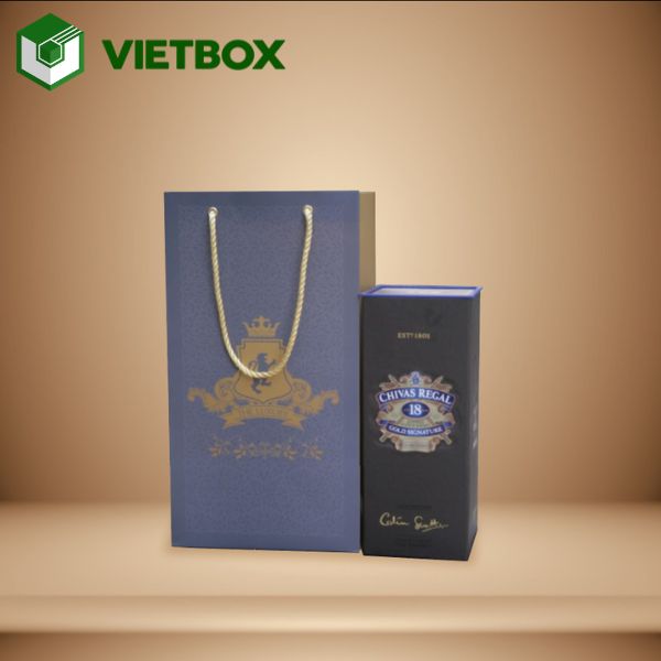 in-tui-giay-dung-ruou-co-quai-chac-chan-thiet-ke-sang-trong (3) In túi giấy đựng rượu có quai chắc chắn, thiết kế sang trọng